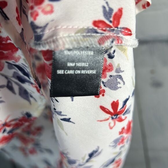 Torrid floral blouse  - Picture 6 of 8
